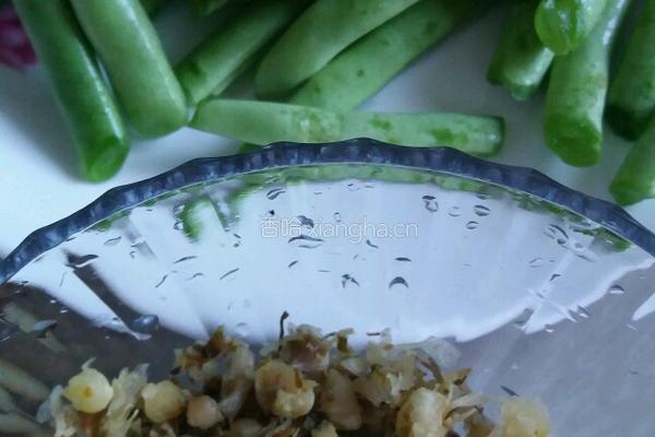 荞头腌菜炒豆角的做法图解4