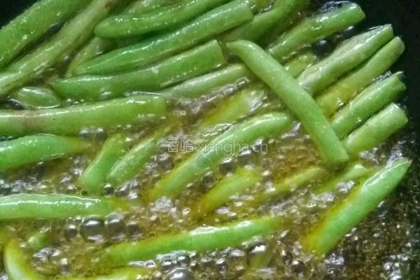 荞头腌菜炒豆角的做法图解6