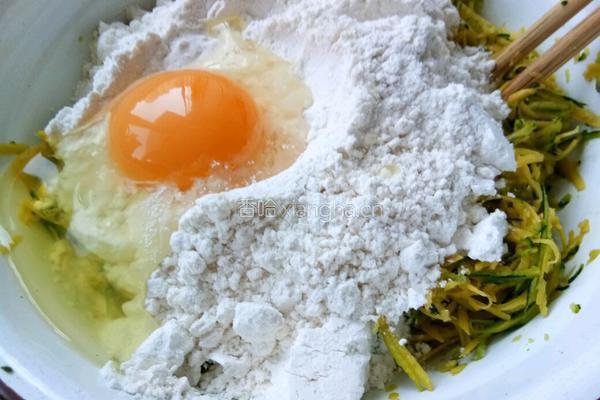 香煎南瓜饼的做法图解3