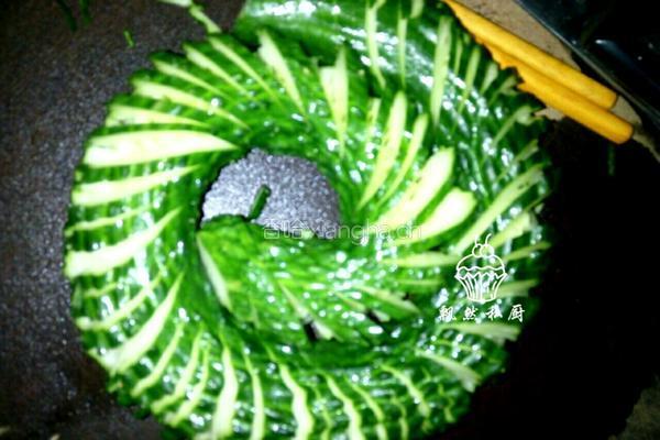 凉拌蓑衣青瓜的做法图解5