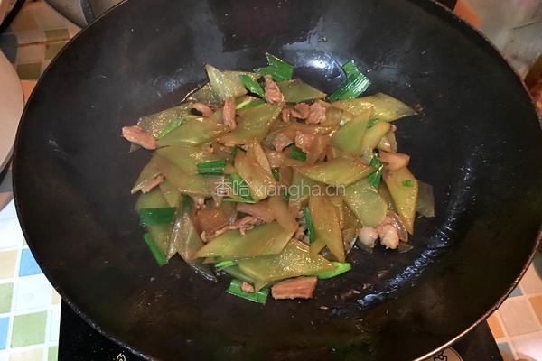 莴笋炒肉的做法图解7