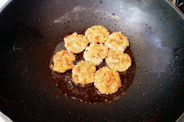 香煎土豆肉饼的做法图解5