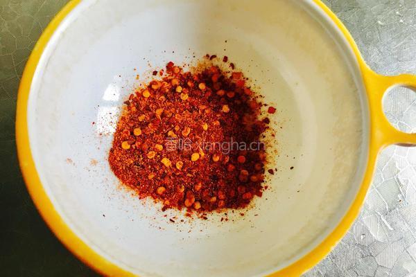 蒜苗炒粘山药豆腐的做法图解6