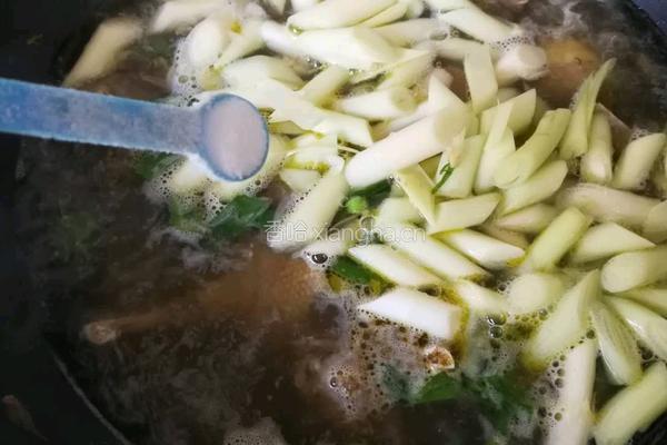 蒲菜飞鸭汤的做法图解9