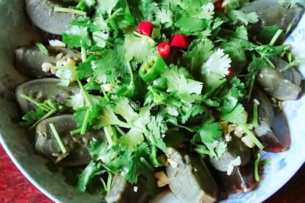 香菜拌皮蛋的做法图解4