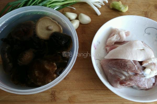 肉臊干拌面的做法图解1