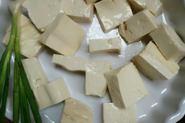 肉末豆腐的做法图解1