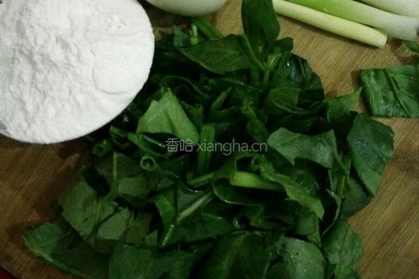 菠菜鸡蛋饼的做法图解1