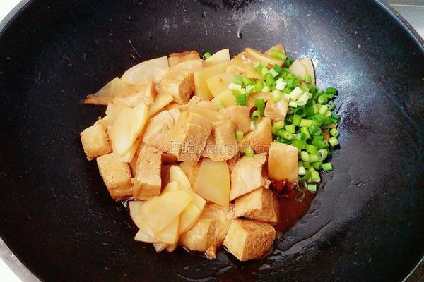 冻豆腐炒土豆片的做法图解9