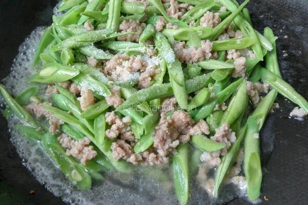 肉末炒四季豆的做法图解7