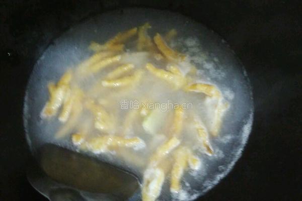 炒凤爪的做法图解1