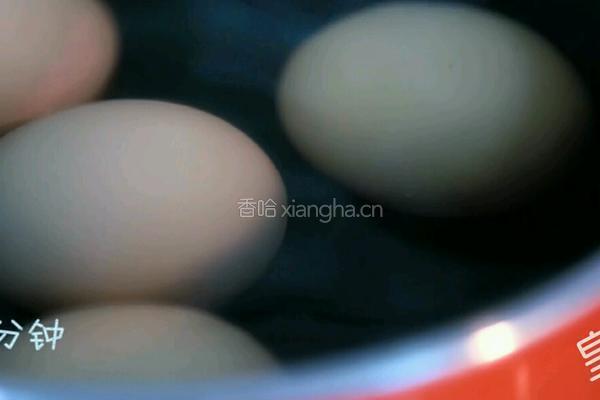 鸡蛋杯沙拉的做法图解1