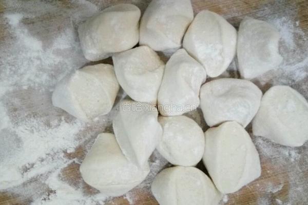 油渣西葫芦包子的做法图解14