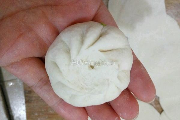 油渣西葫芦包子的做法图解18