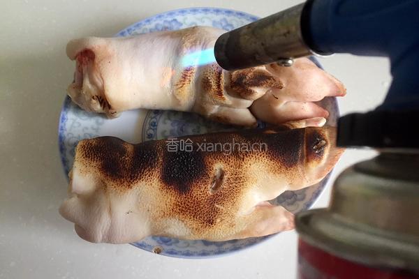 卤猪手的做法图解2