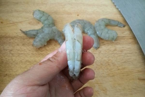 鸡蛋鲜虾炒芦笋的做法图解4