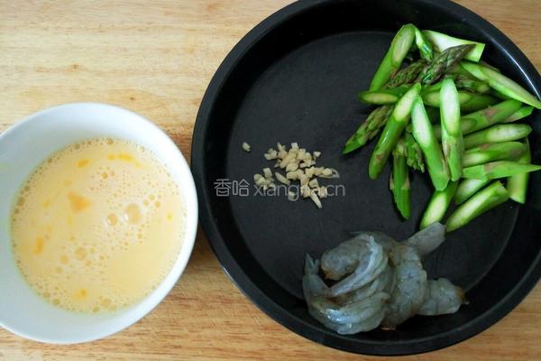 鸡蛋鲜虾炒芦笋的做法图解5