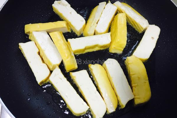 普宁葱香豆腐的做法图解3