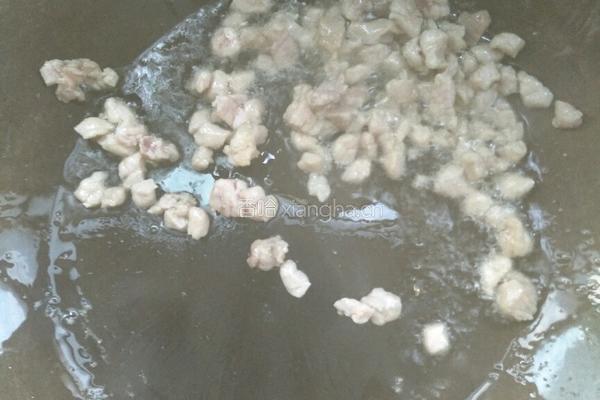 蒜台肉丁炒鸡蛋的做法图解3