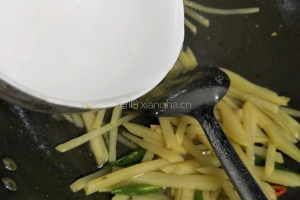 青椒土豆的做法图解6