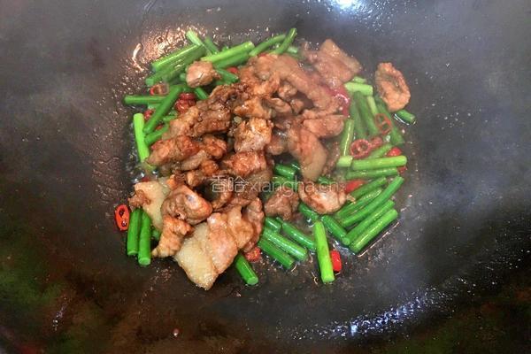蒜苗炒肉的做法图解6