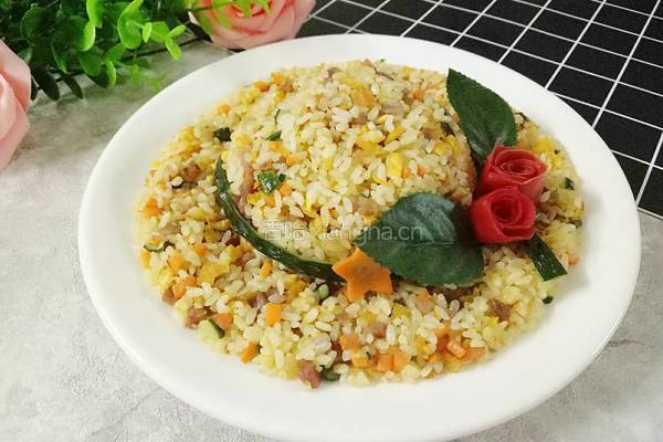 小草帽蛋炒饭的做法图解1