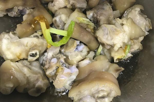黄豆炖猪蹄的做法图解3