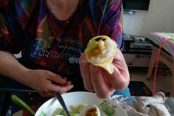咸鸭蛋黄瓜寿司