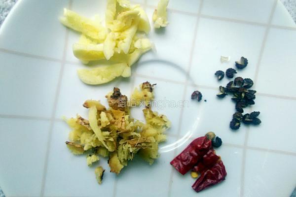 香辣土豆片的做法图解3