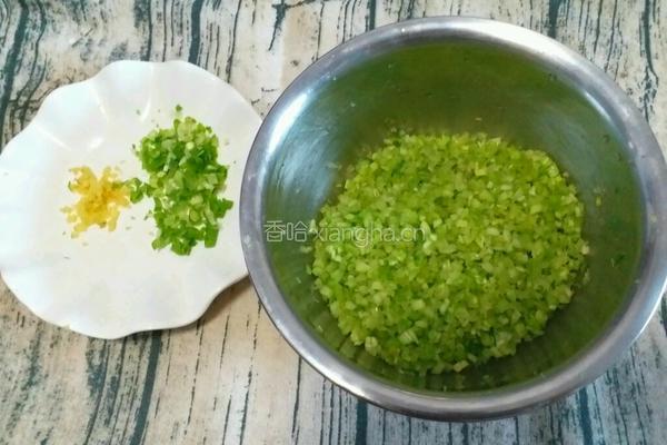芹菜猪肉馅的做法图解2