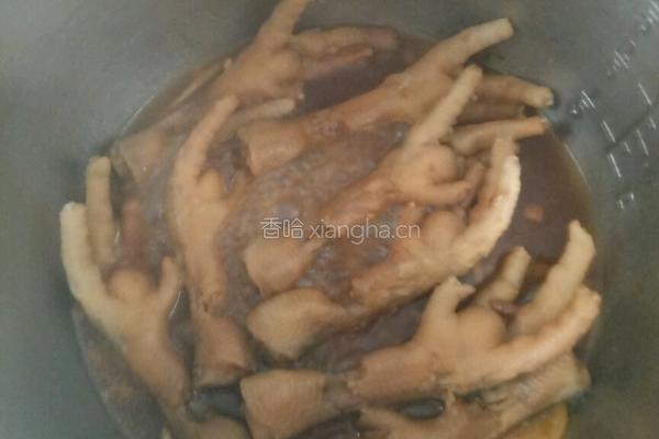 酱汁鸡脚的做法图解5