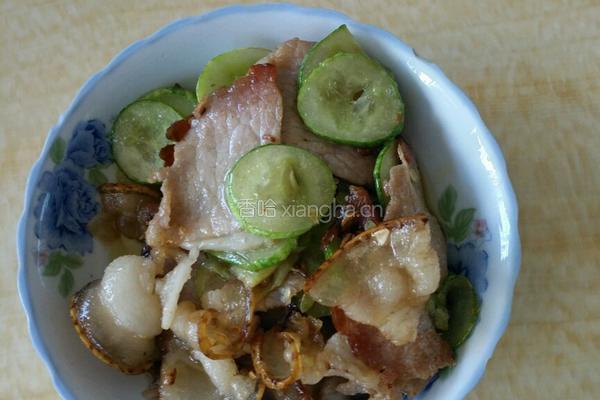 黄瓜炒腊肉的做法图解5