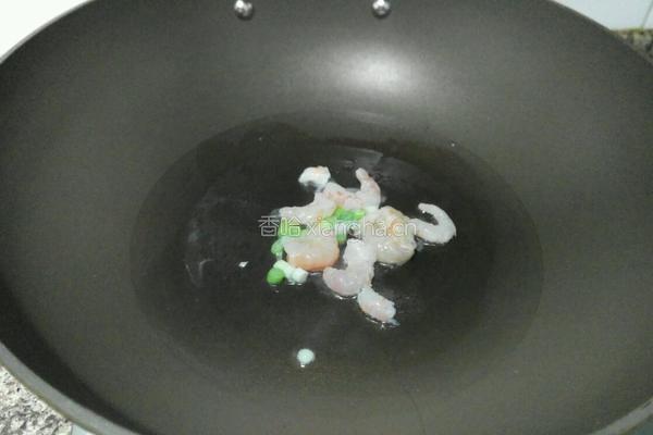 豌豆虾仁炒饭的做法图解5
