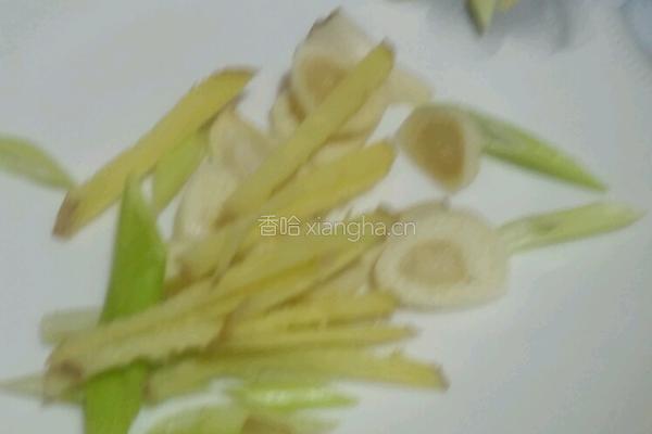 蘑菇炒肉片的做法图解2