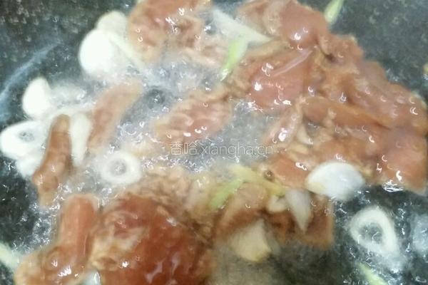 蘑菇炒肉片的做法图解5