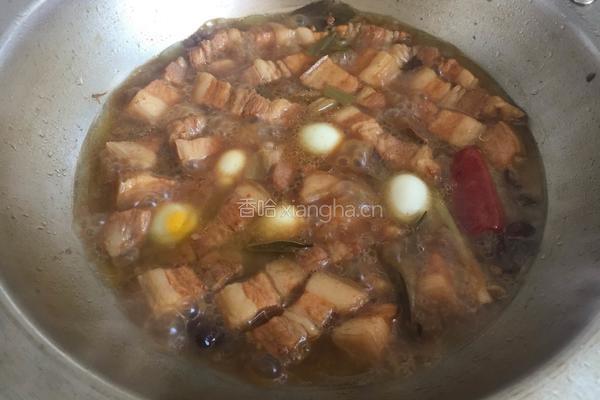 红烧肉炖鹌鹑蛋的做法图解6