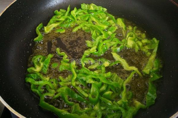 五花肉土豆香锅的做法图解7