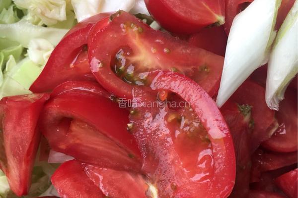 大头菜炒柿子的做法图解1