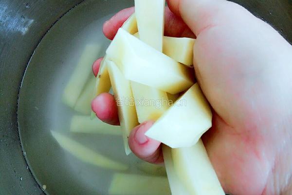 土豆炖鱼的做法图解11
