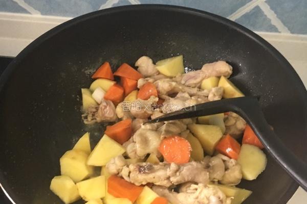 咖喱土豆鸡块的做法图解6