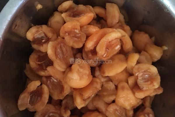 自制 枇杷膏的做法图解1