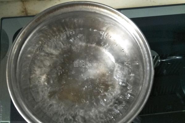 芒果椰汁西米露的做法图解2