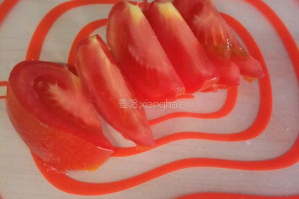 火腿肠鸡蛋炒番茄的做法图解1