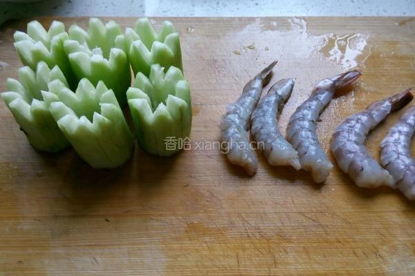 清蒸丝瓜虾盅的做法图解2