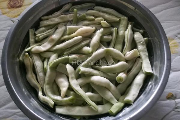 家常炖豆角的做法图解2