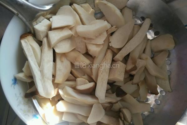 青椒杏鲍菇的做法图解1