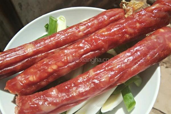 小葱炒甜肠的做法图解1