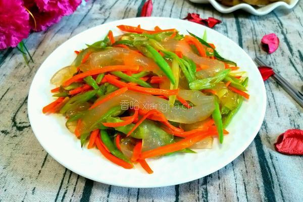 豆角炒拉皮