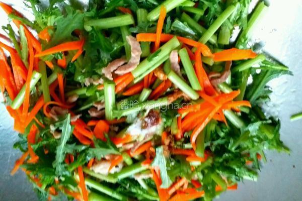 茼蒿炒肉的做法图解6