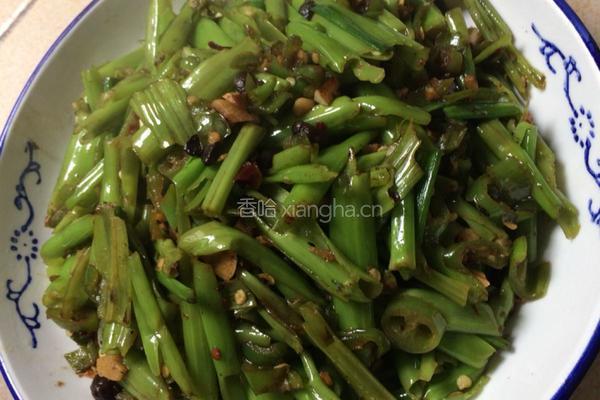 青椒炒通菜梗的做法图解5